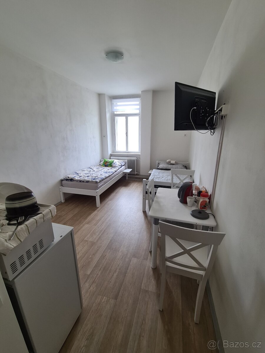 Ubytování 2 pokoje Herálec +práce pro OZP pracovníky.