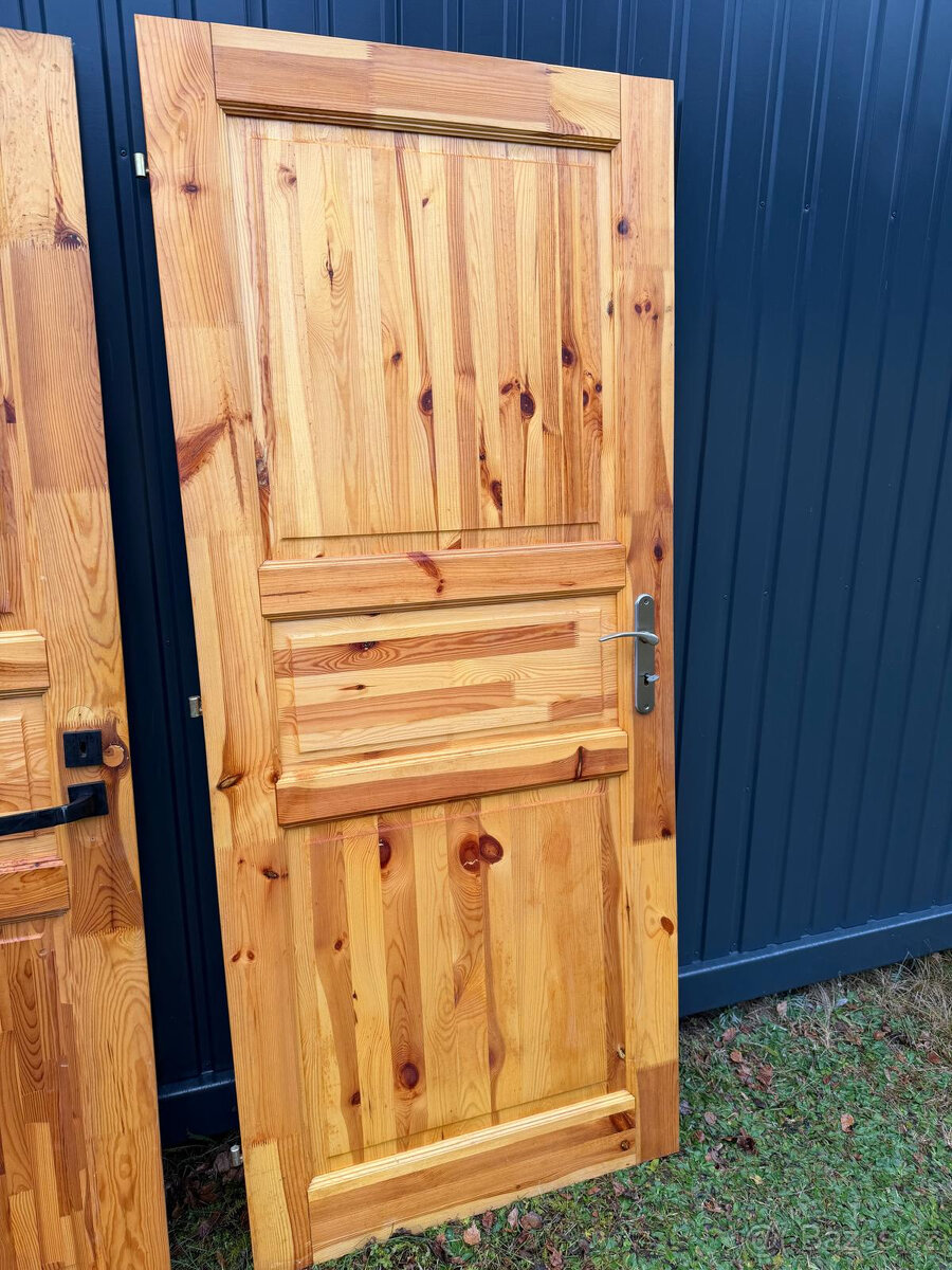 Interiérové dveře dřevěné plné