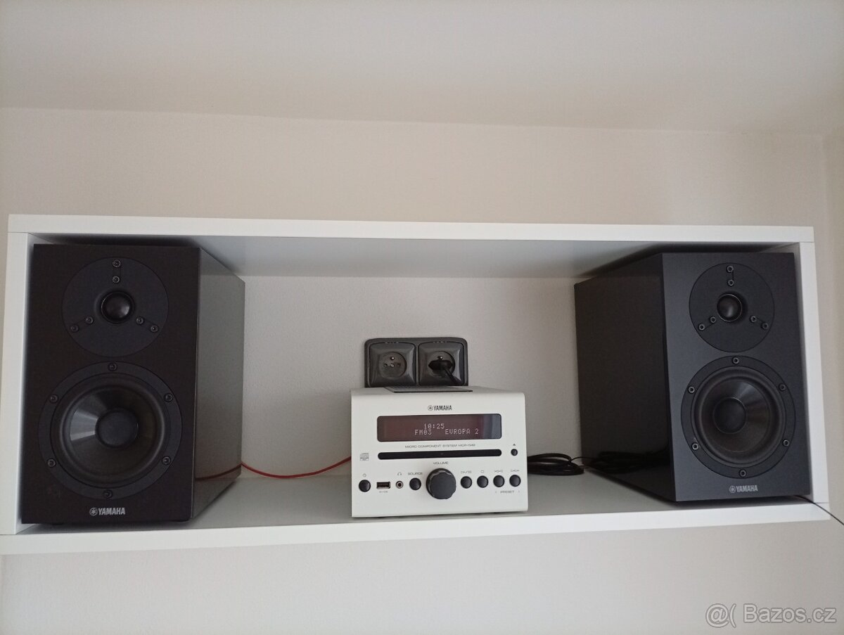 Yamaha MCR-042 + Yamaha NS-BP 200 + dálka