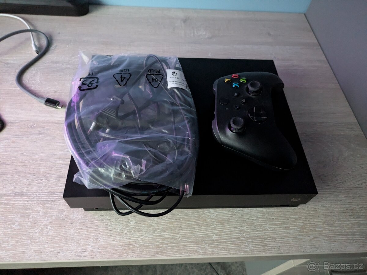 Microsoft Xbox One X 1TB