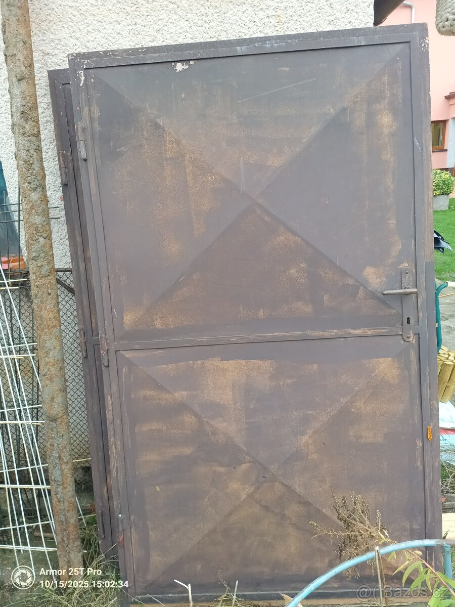 Plechové dveře