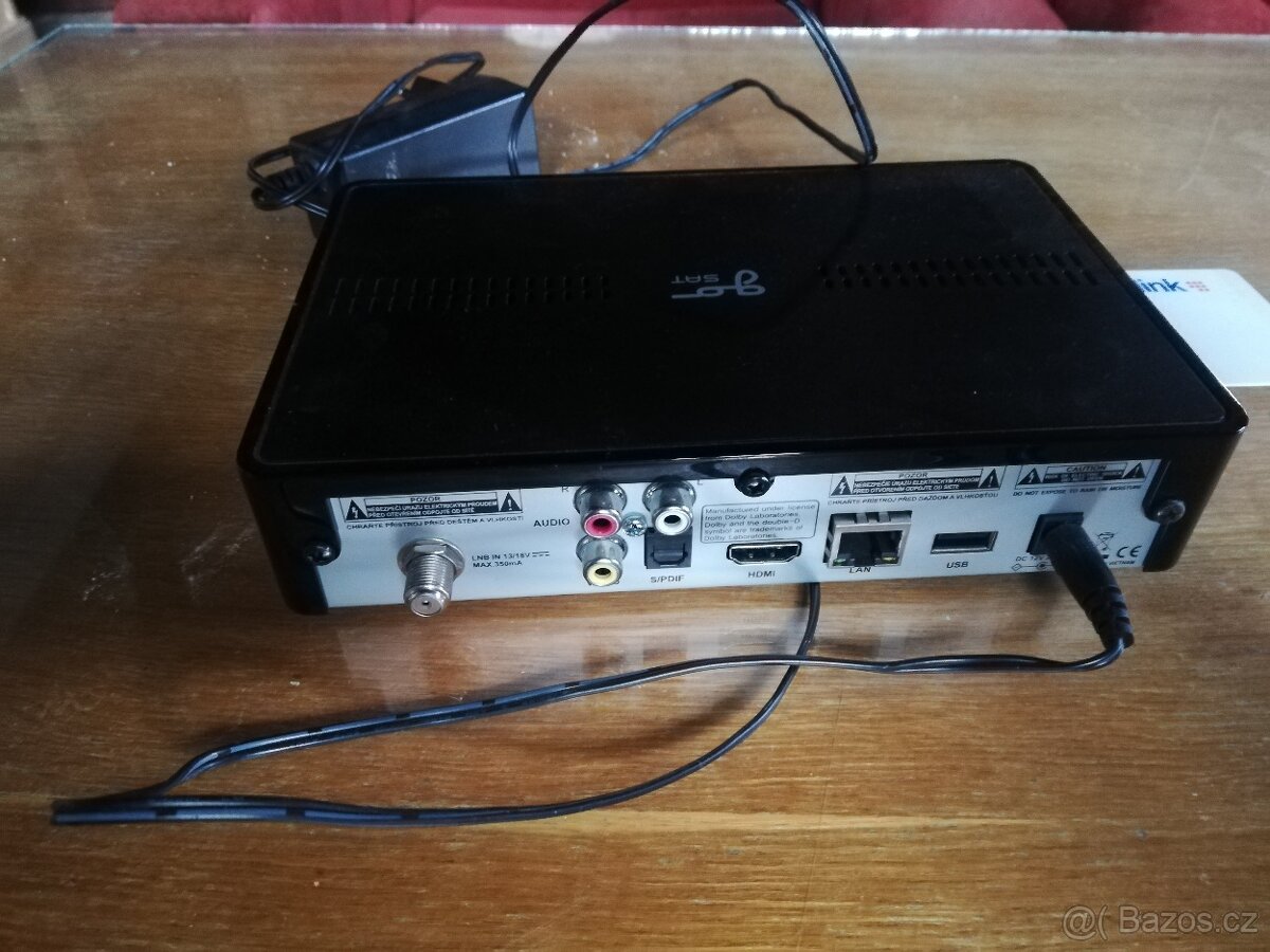 Satelit parabola+ satelitní přijímač + kovový držák