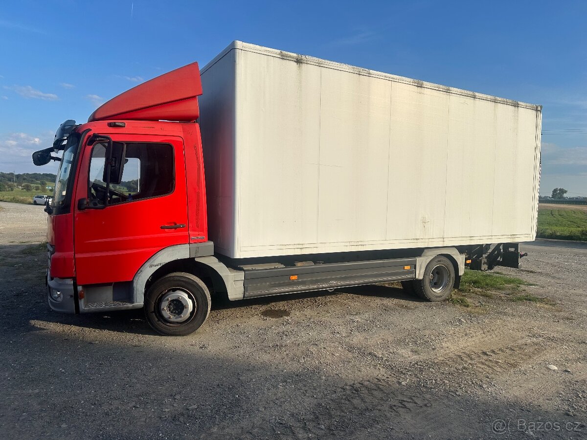 Mercedes Atego hydr.čelo