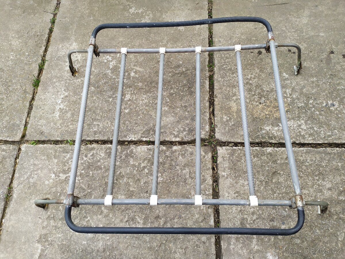 Zahrádka Škoda 100