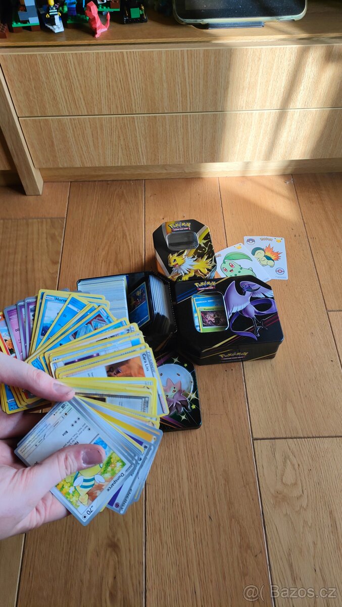 Karty Pokémon různé