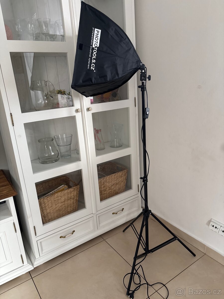 Prodám stativ plus softbox