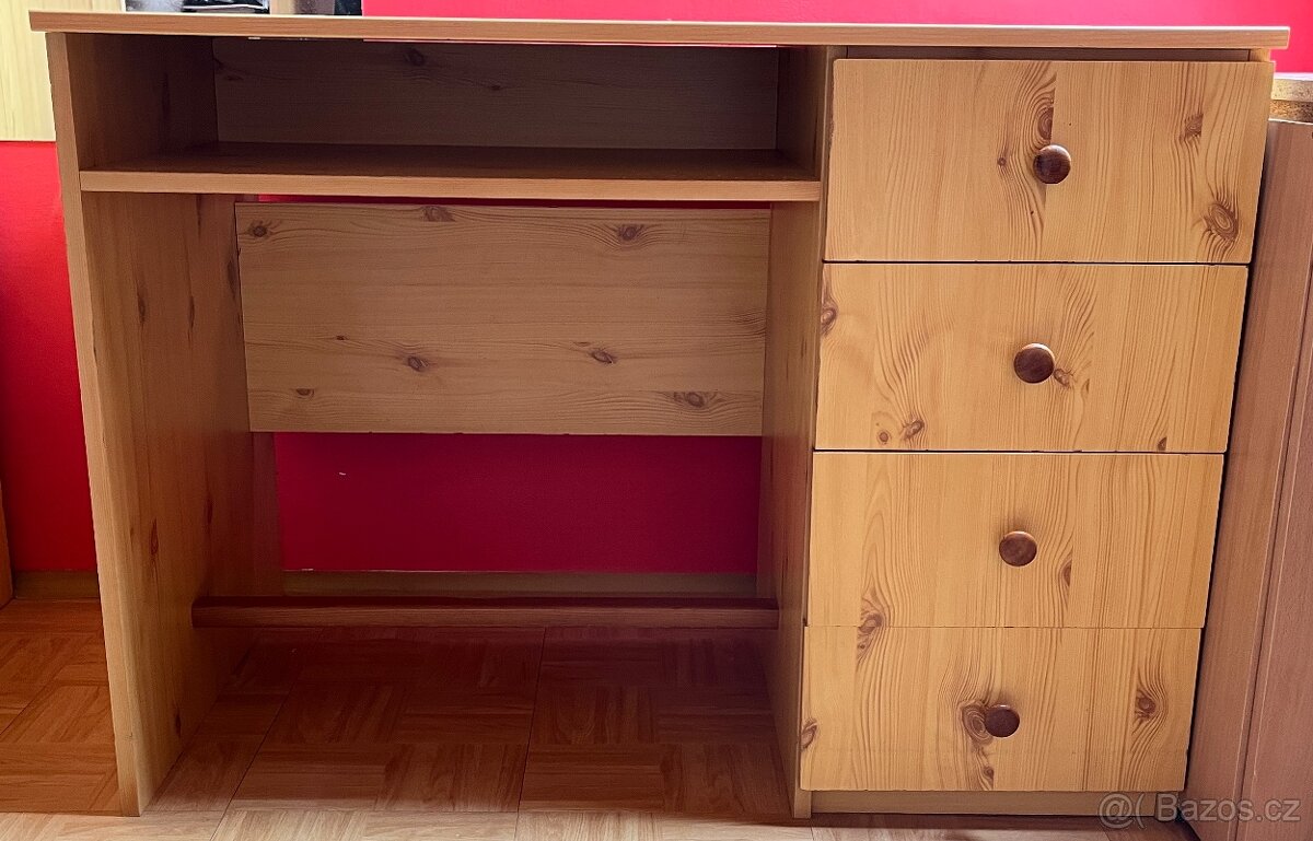 Psací stůl