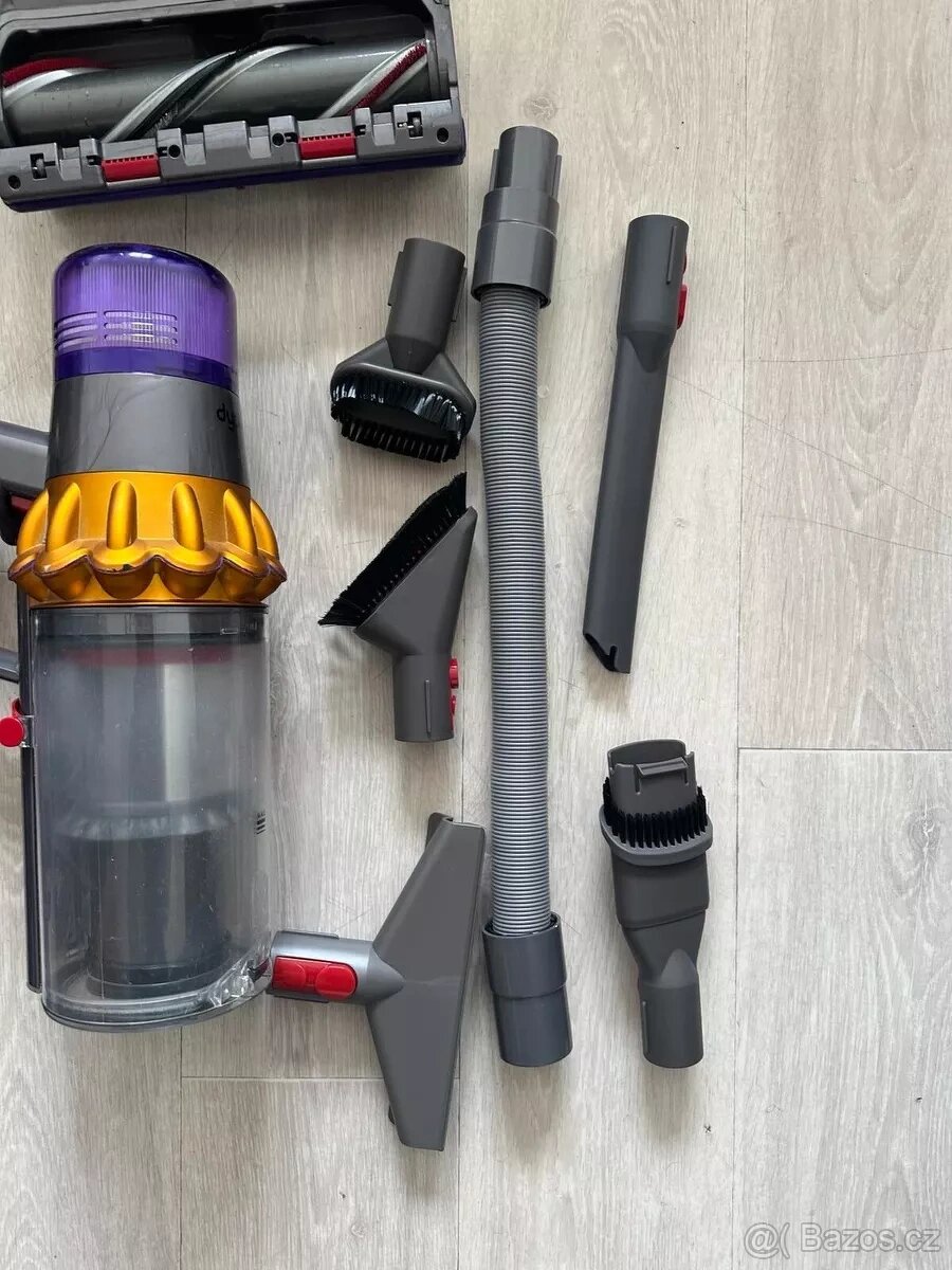 Prodám Dyson V15 v top stavu