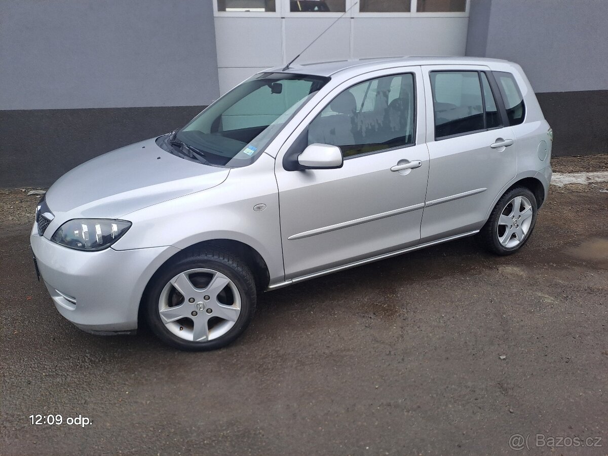 MAZDA 2 1.4-benzin, r.07, automat, 120000km-DOLOŽENO TOPSTAV