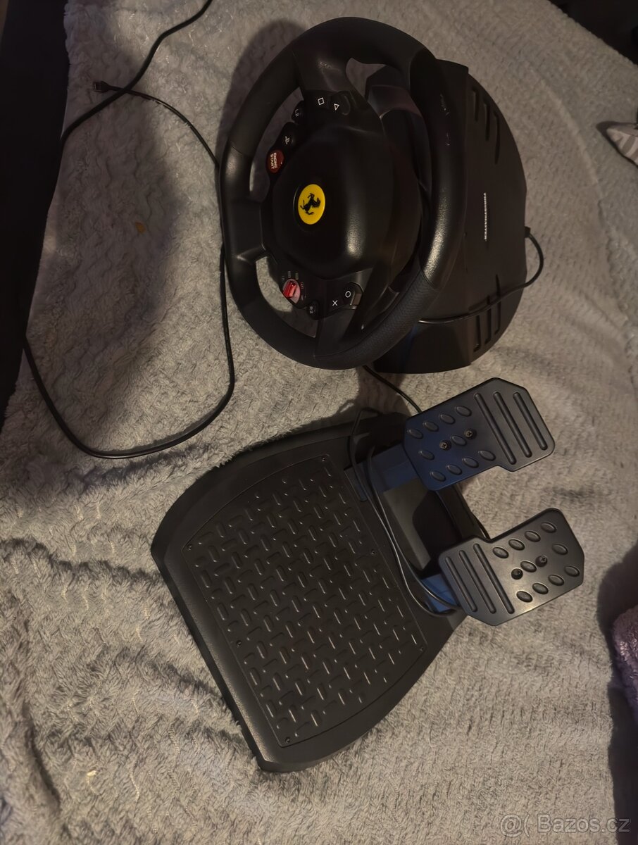 Prodávám ps4 slim 1000gb
