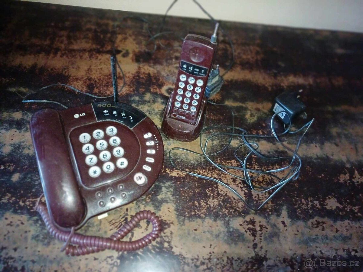 Multifunkční telefon