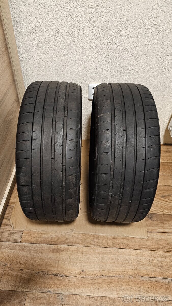 Michelin Pilot Sport 4S 225/40 R19 93Y XL