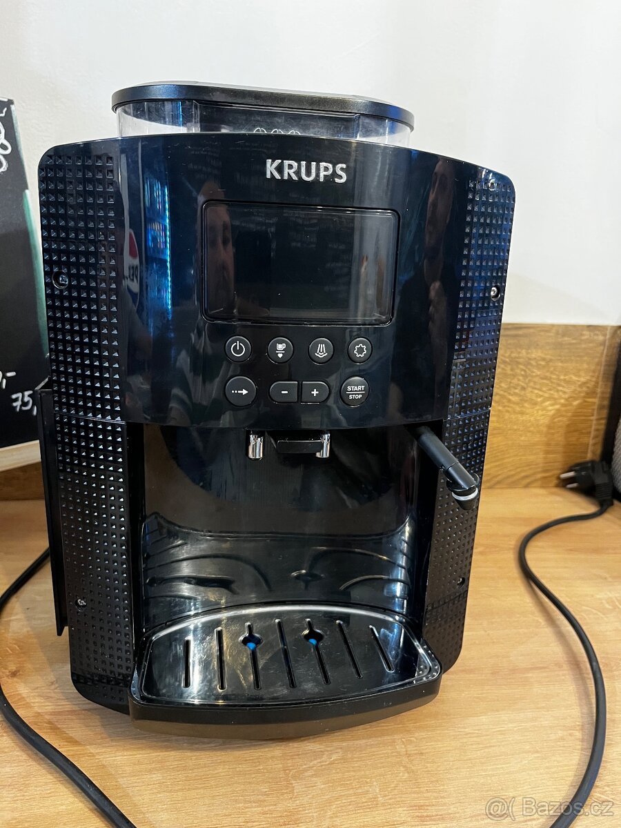 Kávovar Krups essential EA81