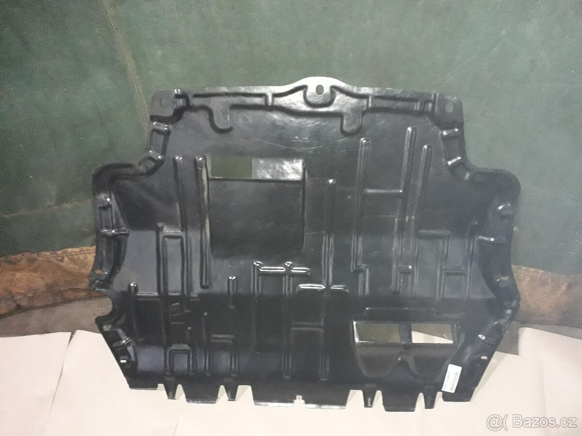 Kryt pod motor VW