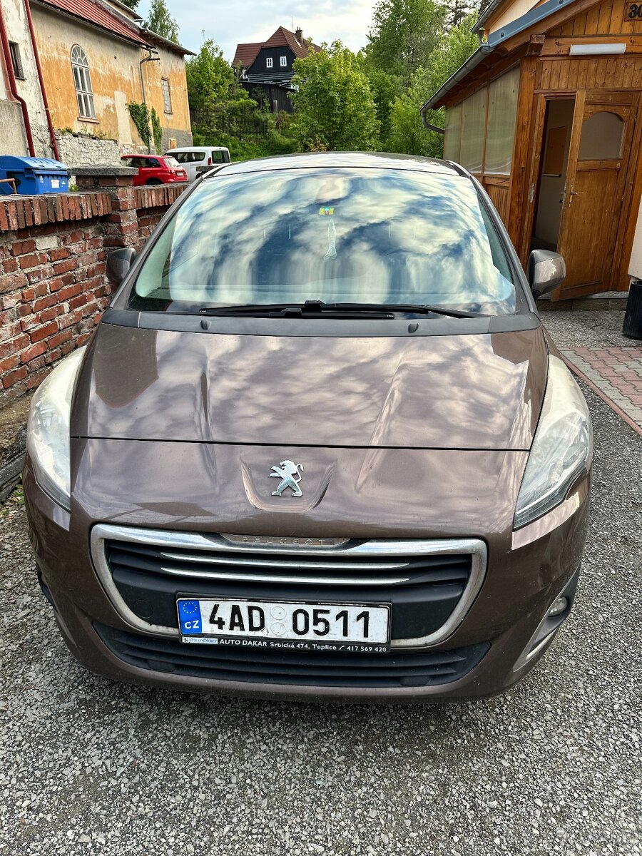 Peugeot 5008, facelift 2015, manuální 6° převodovka – Hnědá