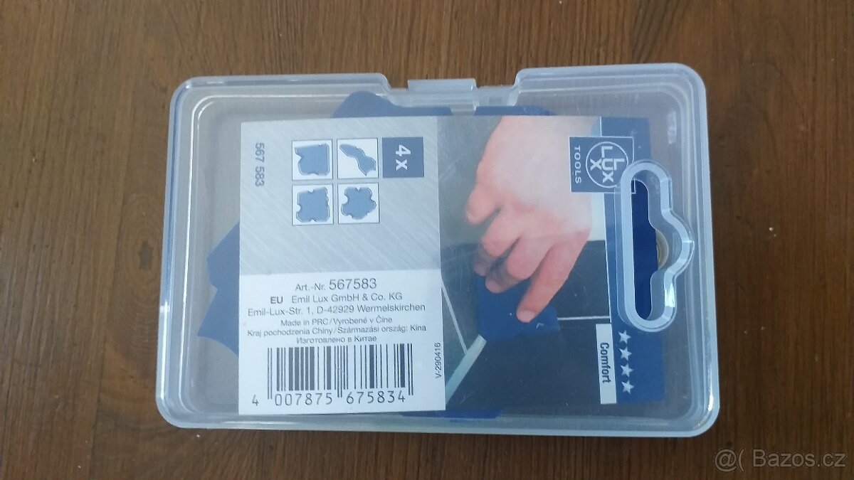 prodám sadu 4 ks stěrek na silikon