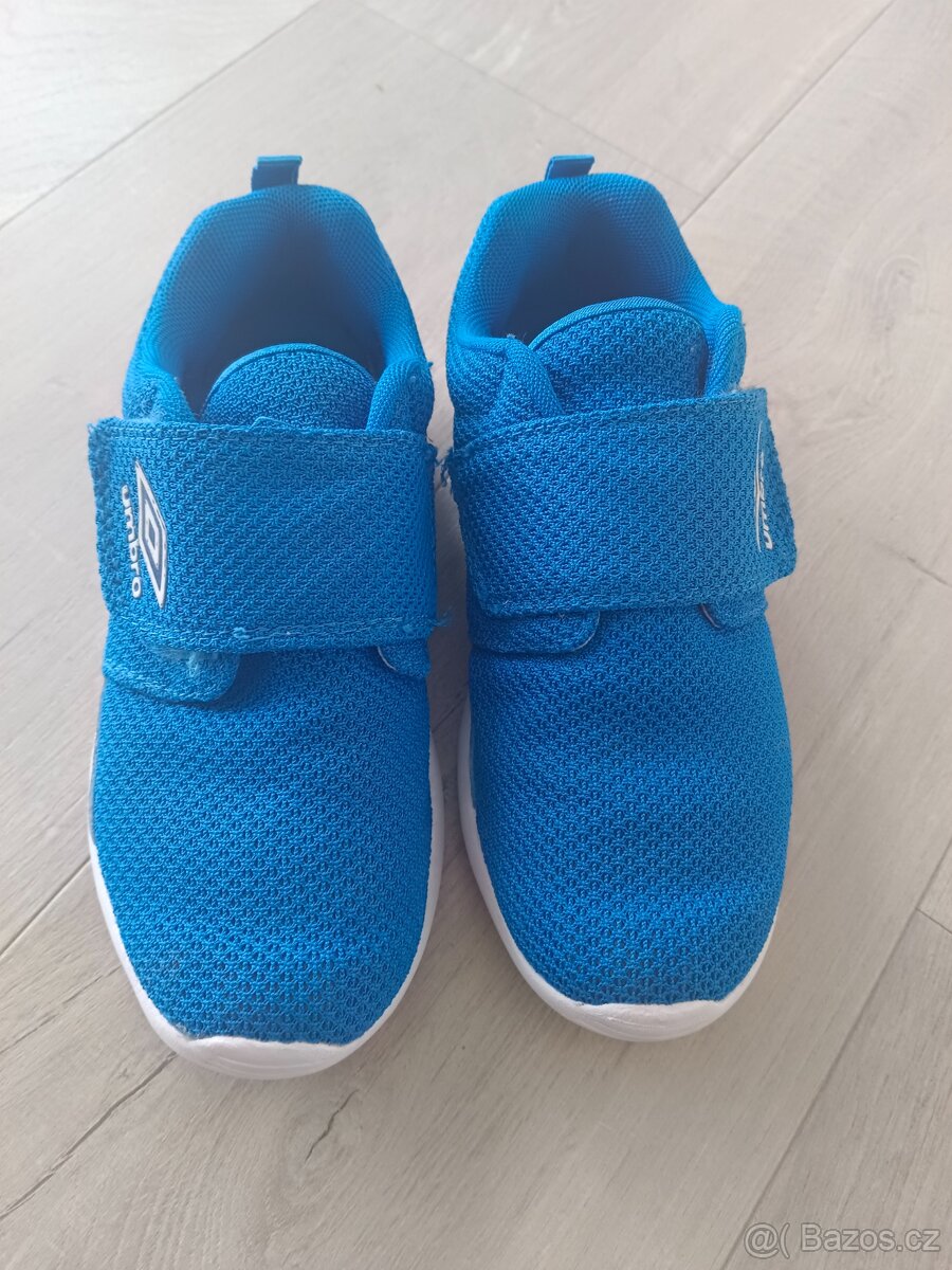 Dětské boty UMBRO - 34 vel.
