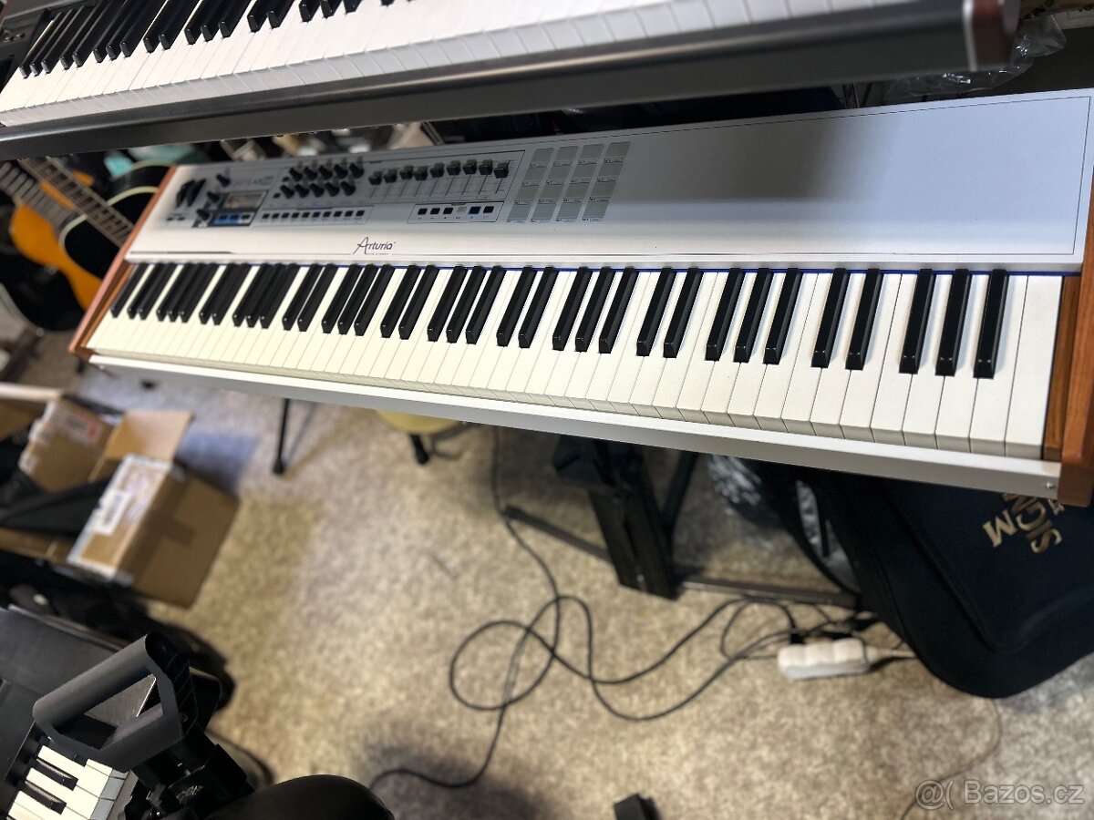 Yamaha Dgx670 a dalsi klavesy..Yamaha