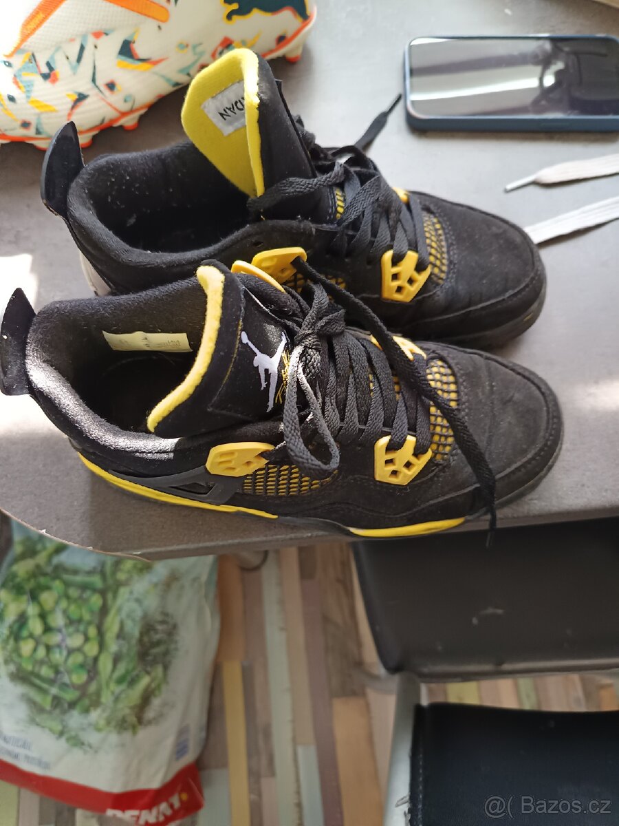 jordan 4 yellow thunder