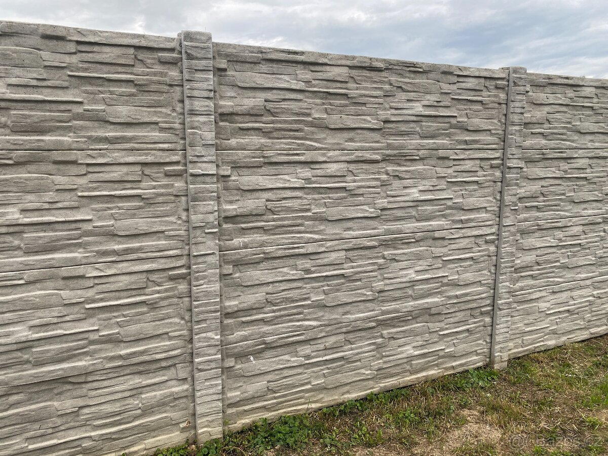 Plotové betonové desky a sloupky
