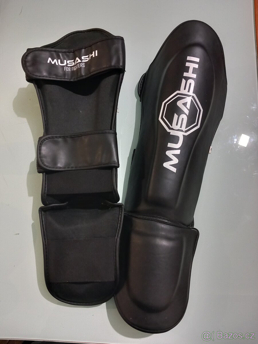 Musashi Chrániče holení a nártů MT3.0 - Black