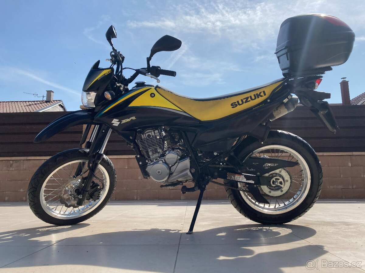 Suzuki DR 125 SM