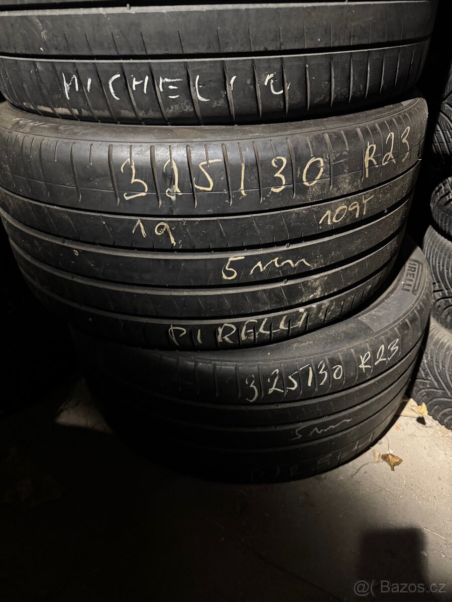Letní pneu 2x325/30 R23 Pirelli