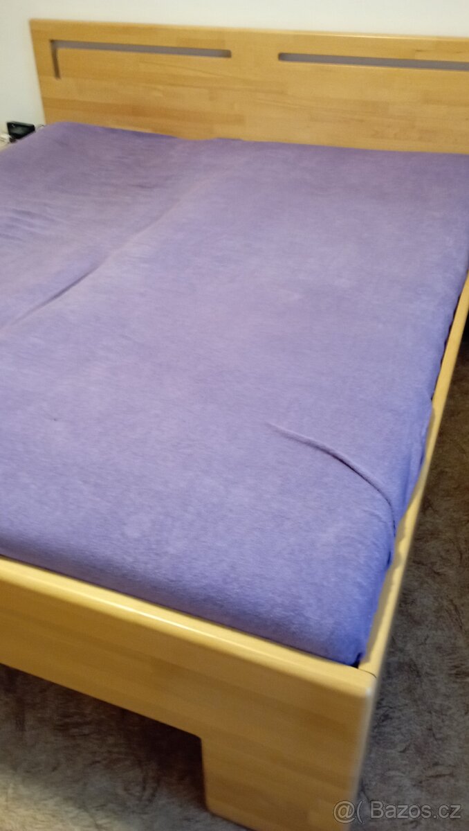 Prodám velkou manželskou postel