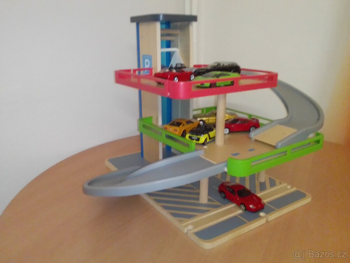 Garáž pro autíčka - nová stavebnice