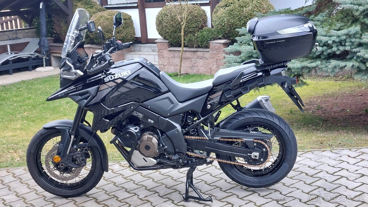Suzuki DL 1050 XT V-Strom - 1. majitel, Top stav