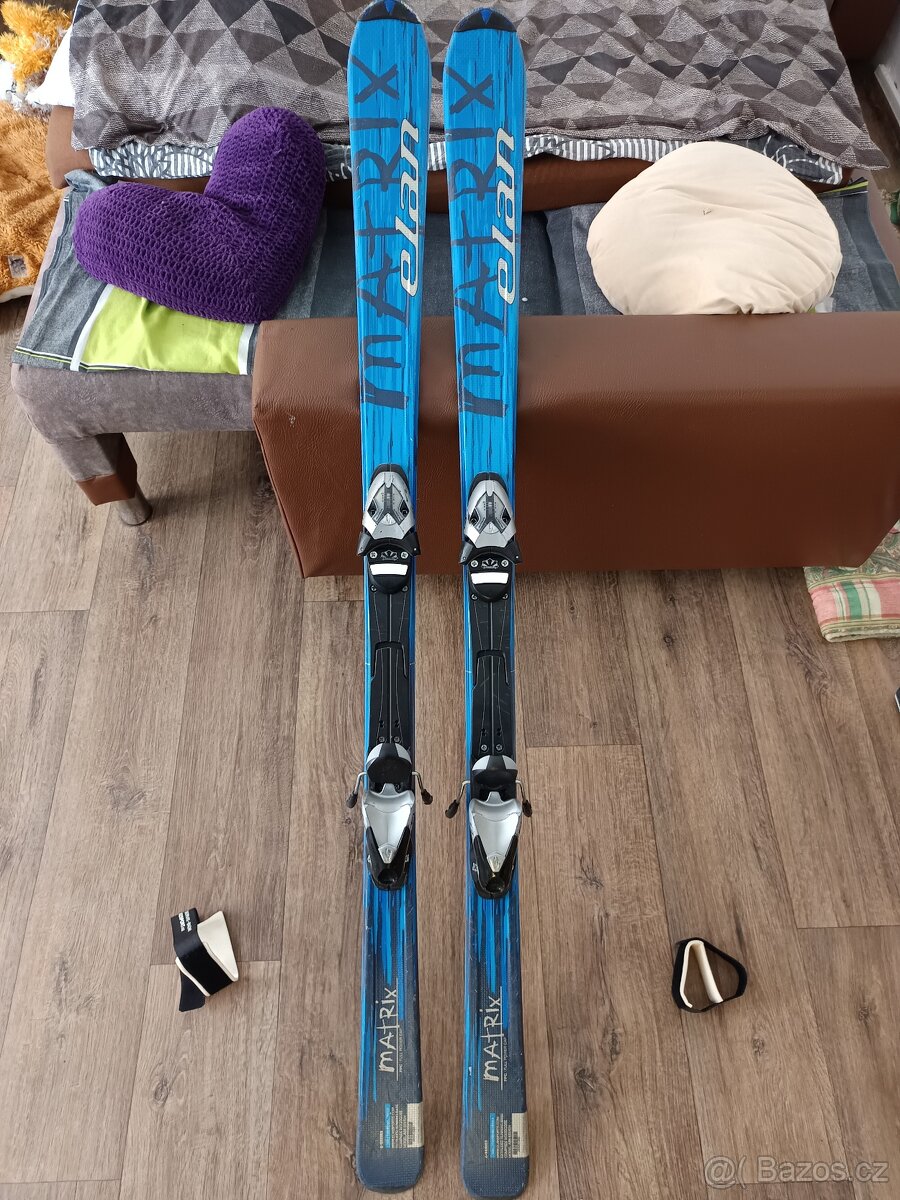 Sjezdové lyže značky Matrix