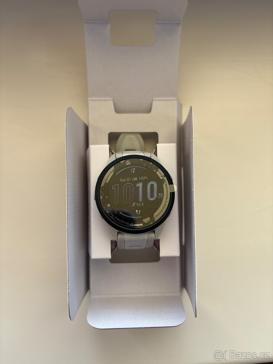 Chytré hodinky Garmin Forerunner 165