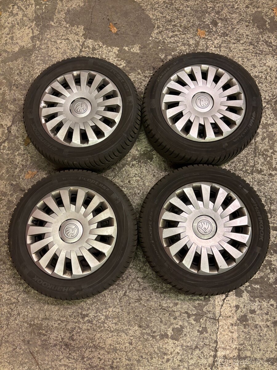 Plechové disky R16 + zimní pneu Škoda Octavia