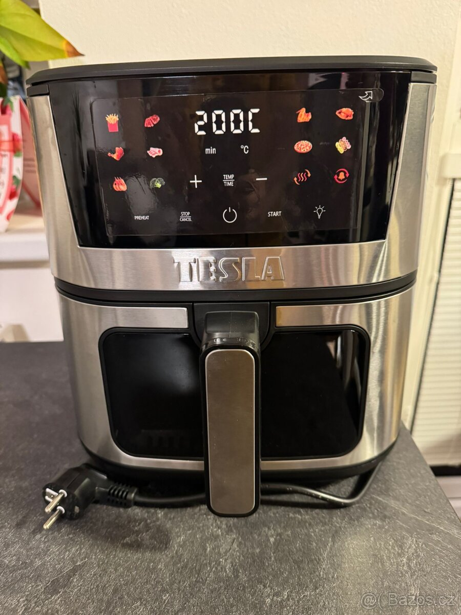 Horkovzdušná fritéza TESLA AirCook Q60 XXL Pro