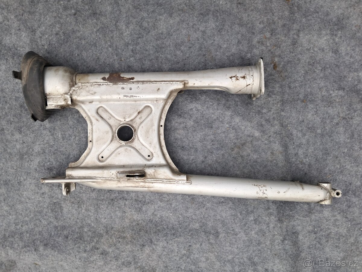 Kyvná vidlice Yamaha Virago 535