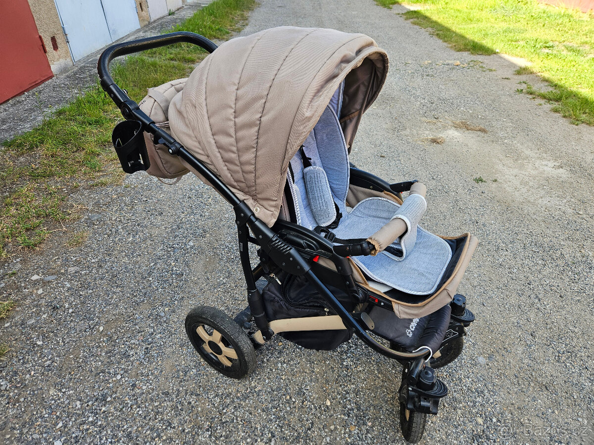 Kočárek Camarelo Sevilla