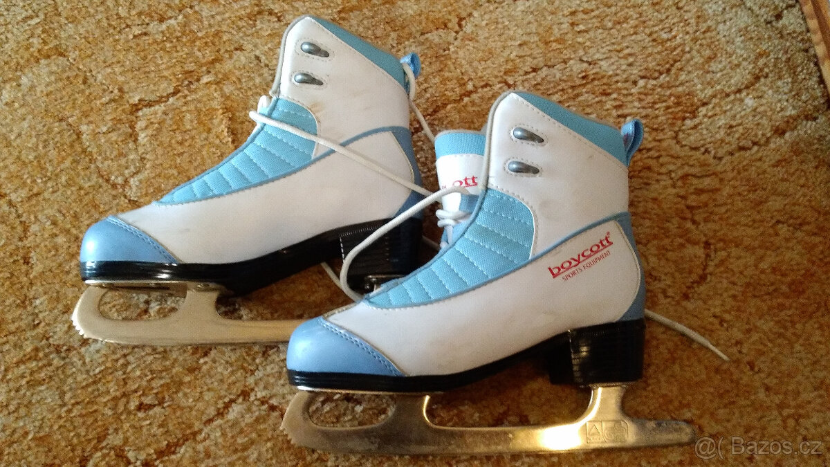Prodám téměř nové dámské/dětské bruslařské boty vel 36