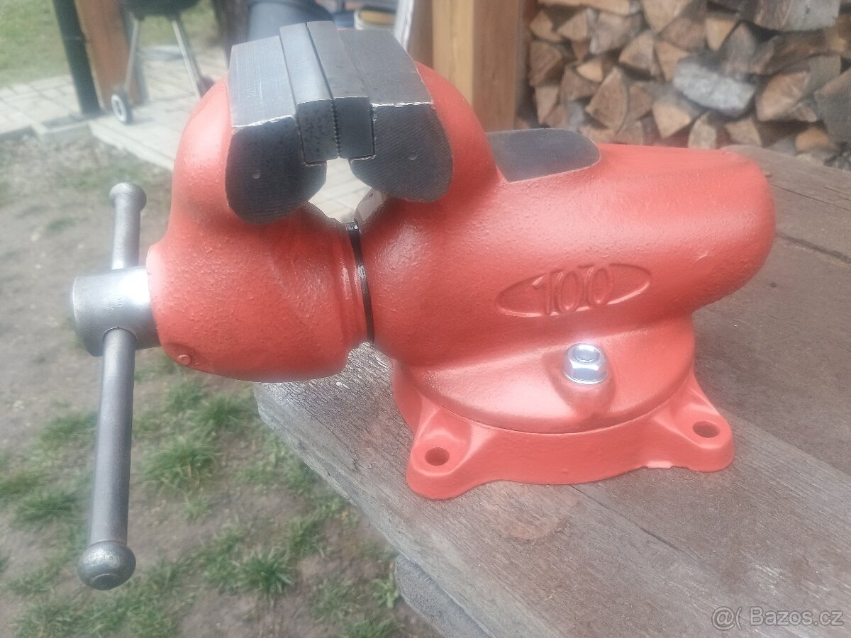 Svěrák York 100 - prakticky nepoužitý