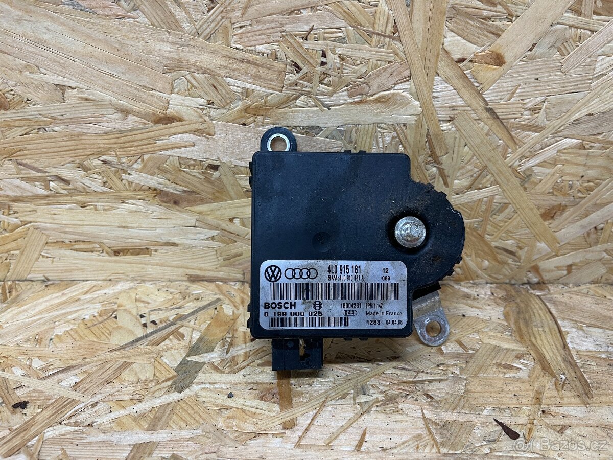 ŘÍDICÍ JEDNOTKA KONTROLY BATERIE AUDI Q7 4L0915181
