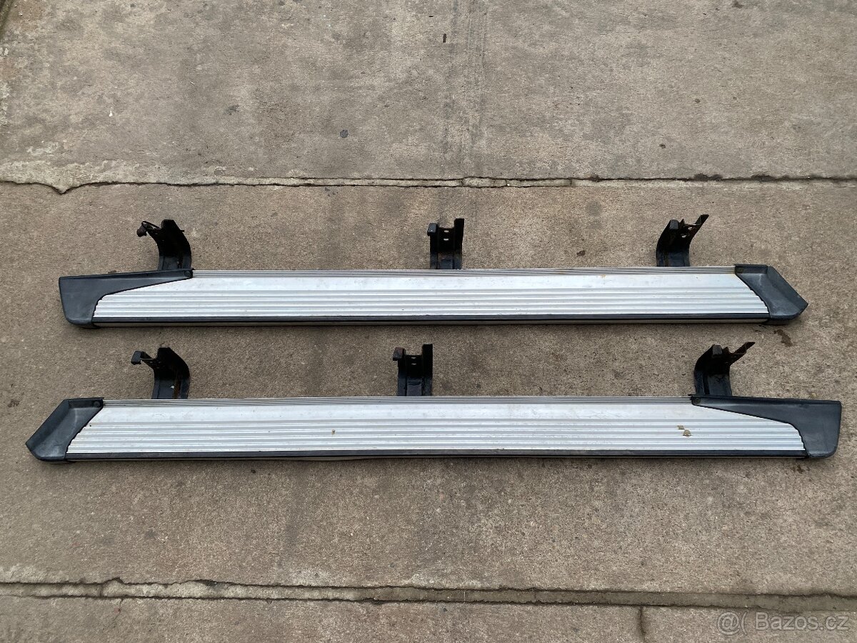 Nissan Patrol Y61 5dv. Nášlapy