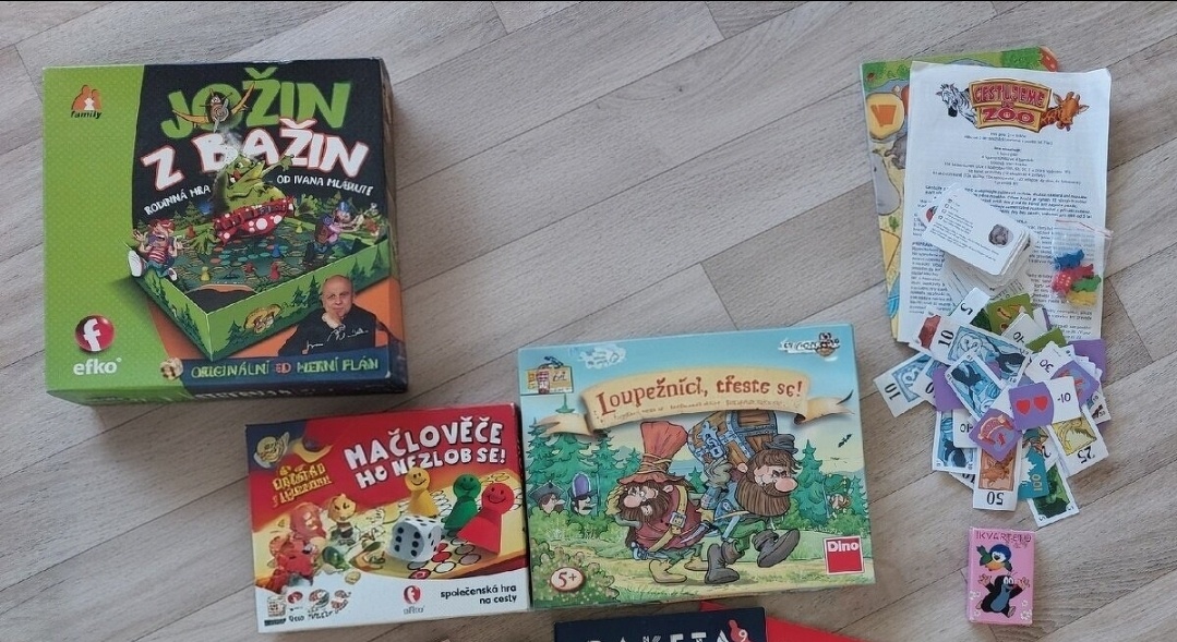 5 stolních/karetních her + bonus zdarma