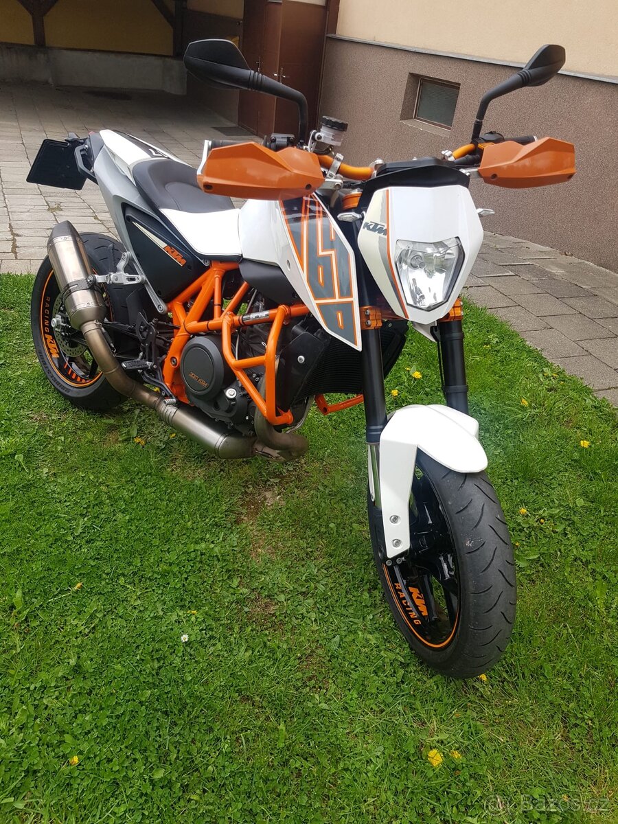 KTM Duke 690cc