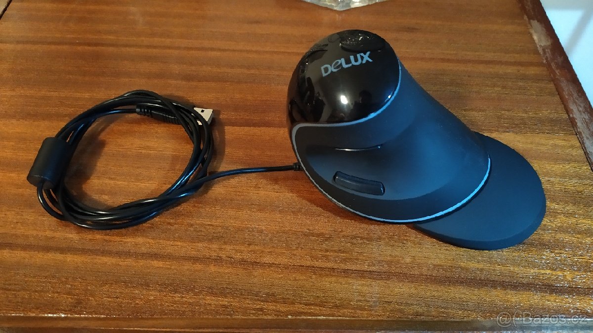 Vertikální myš Delux M618 Plus