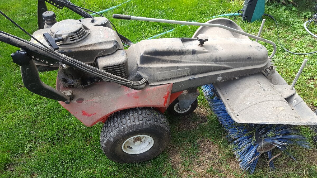 HONDA-zametací kartáč