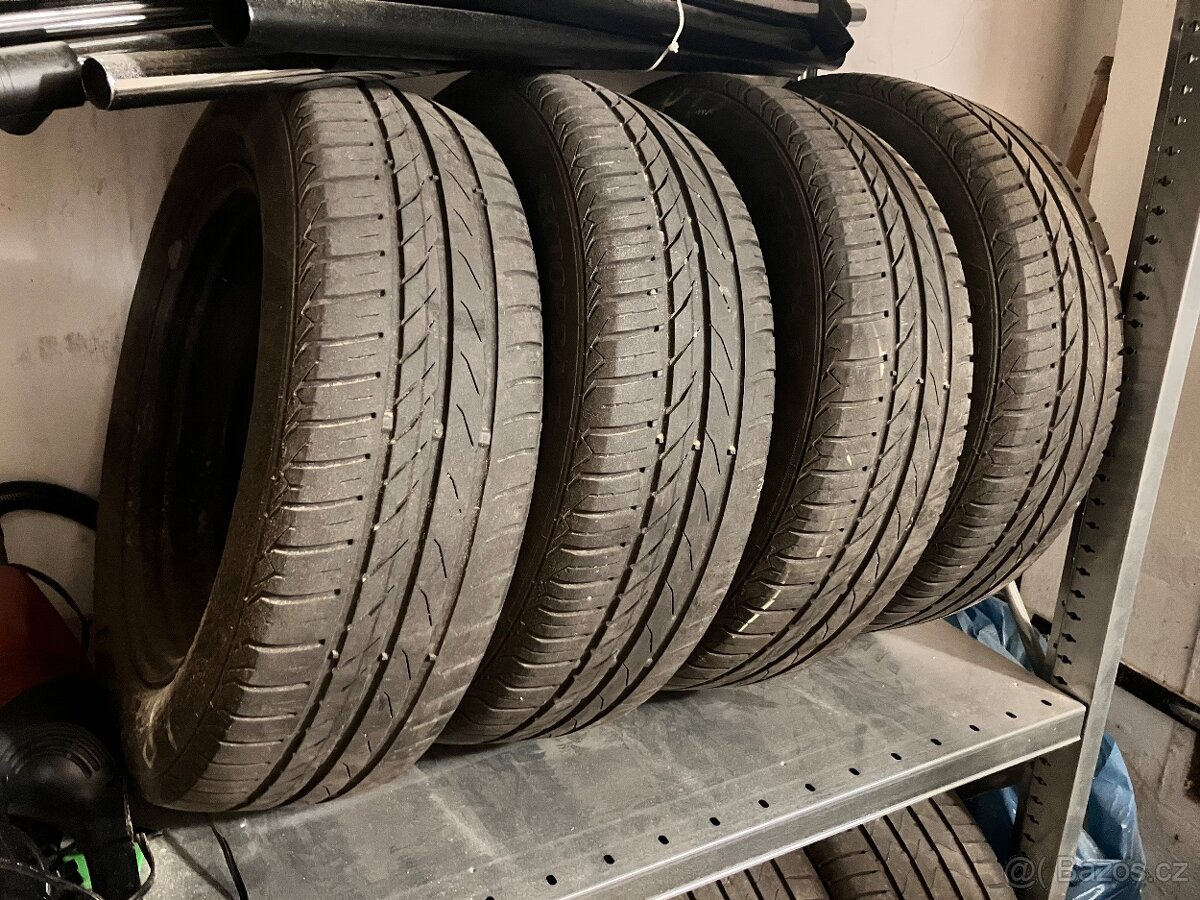 Yaris kompletní 15" kola včetně krytů