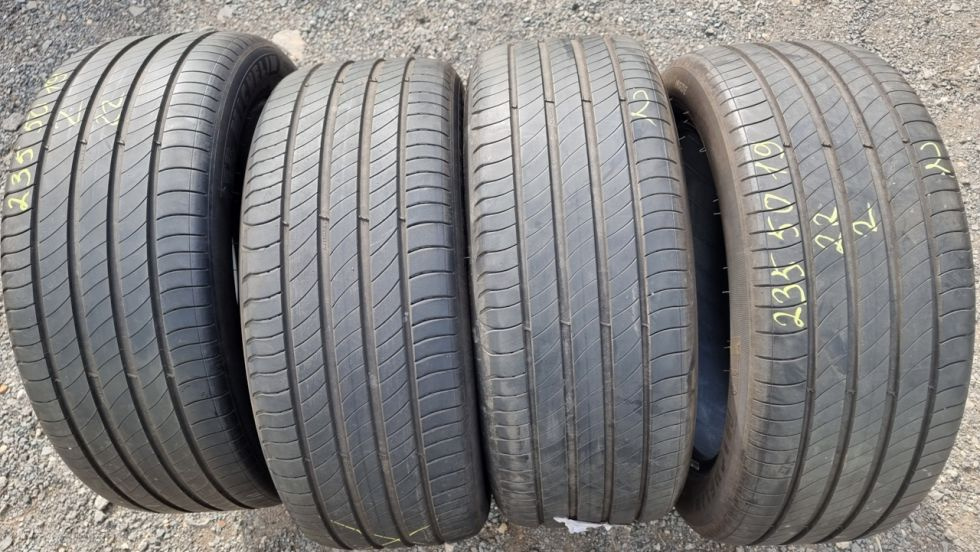 Letní pneu 235/50/19 Michelin