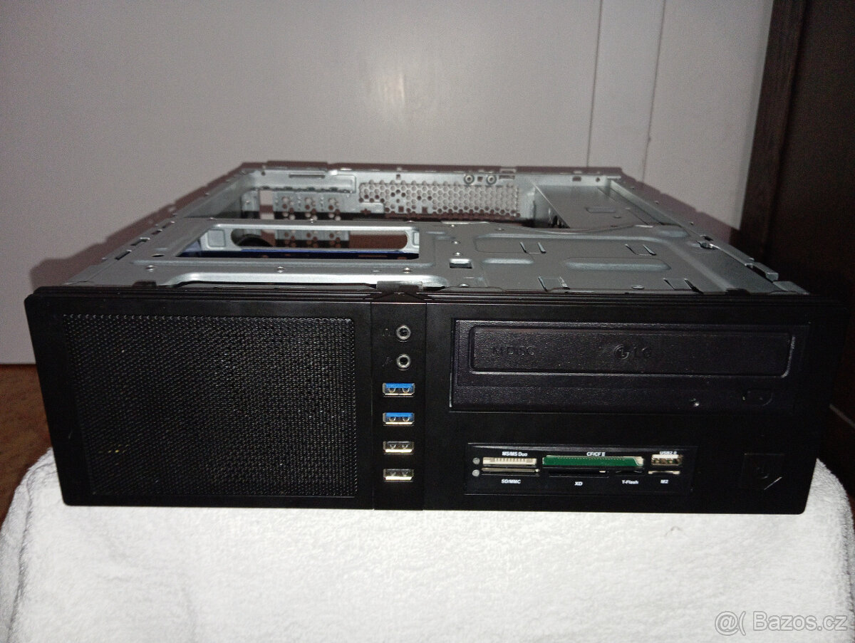 PC - skříň: Chieftec CS-12B-300 černá + zdroj 250W.