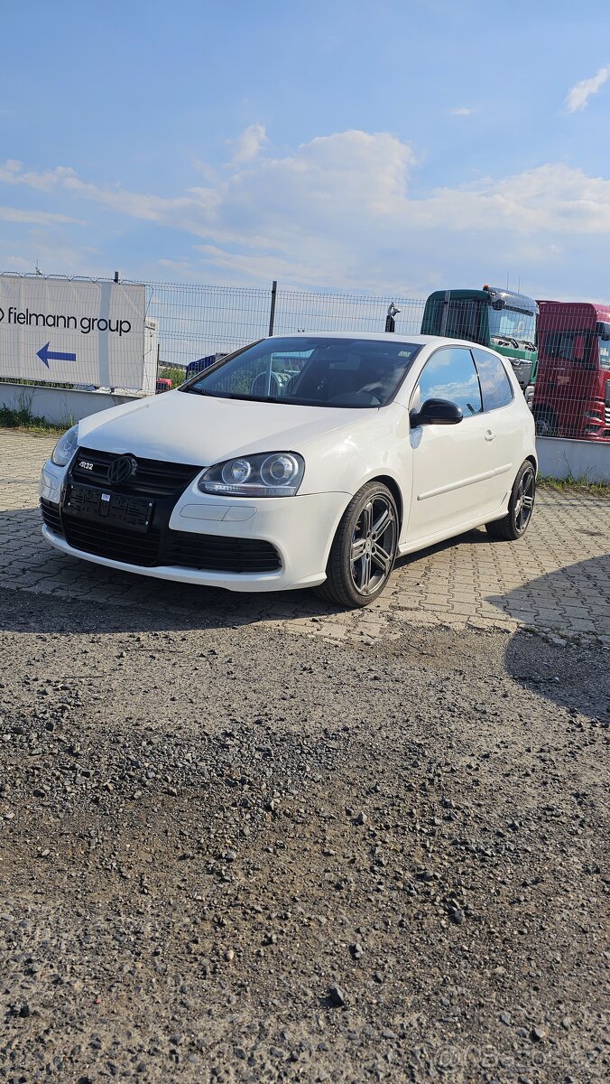 VW GOLF V R32