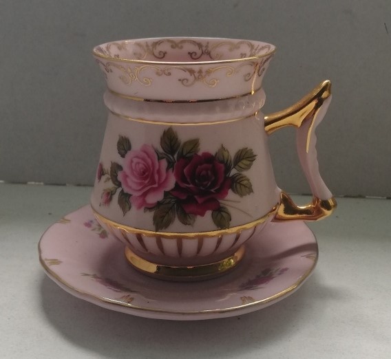 Růžový porcelán