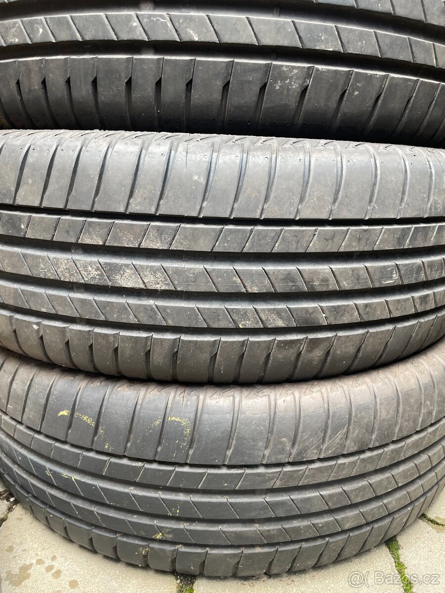 205/60R16 92H Bridgestone 6,5mm 4ks 17"
